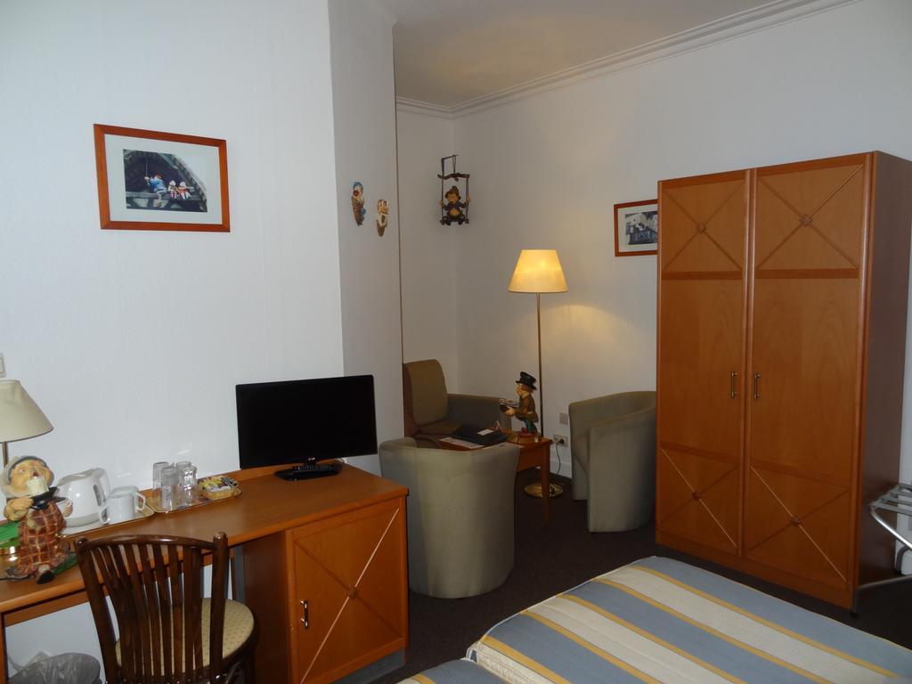 B&B An Officers House Μπριζ Εξωτερικό φωτογραφία