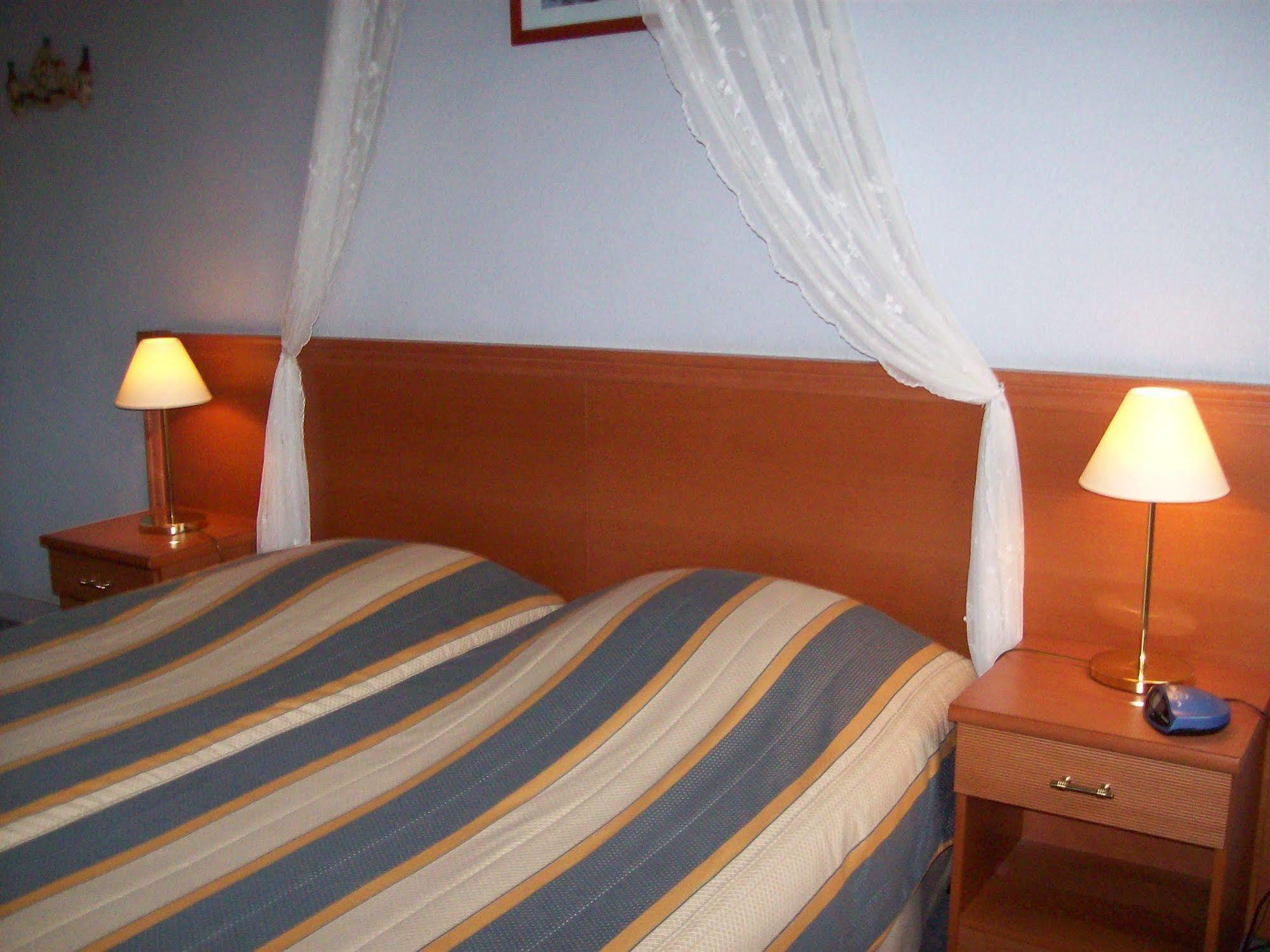 B&B An Officers House Μπριζ Εξωτερικό φωτογραφία