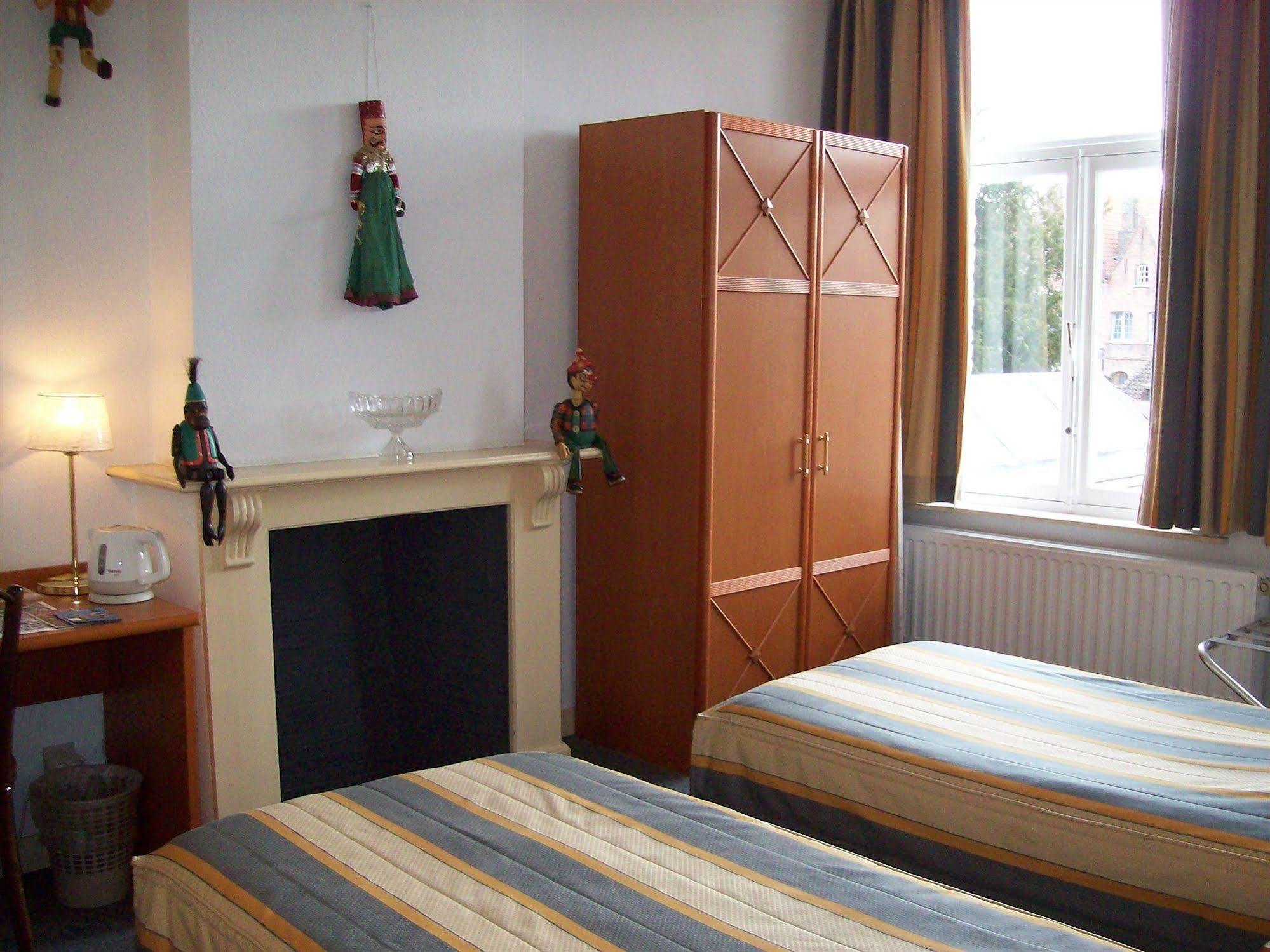 B&B An Officers House Μπριζ Εξωτερικό φωτογραφία