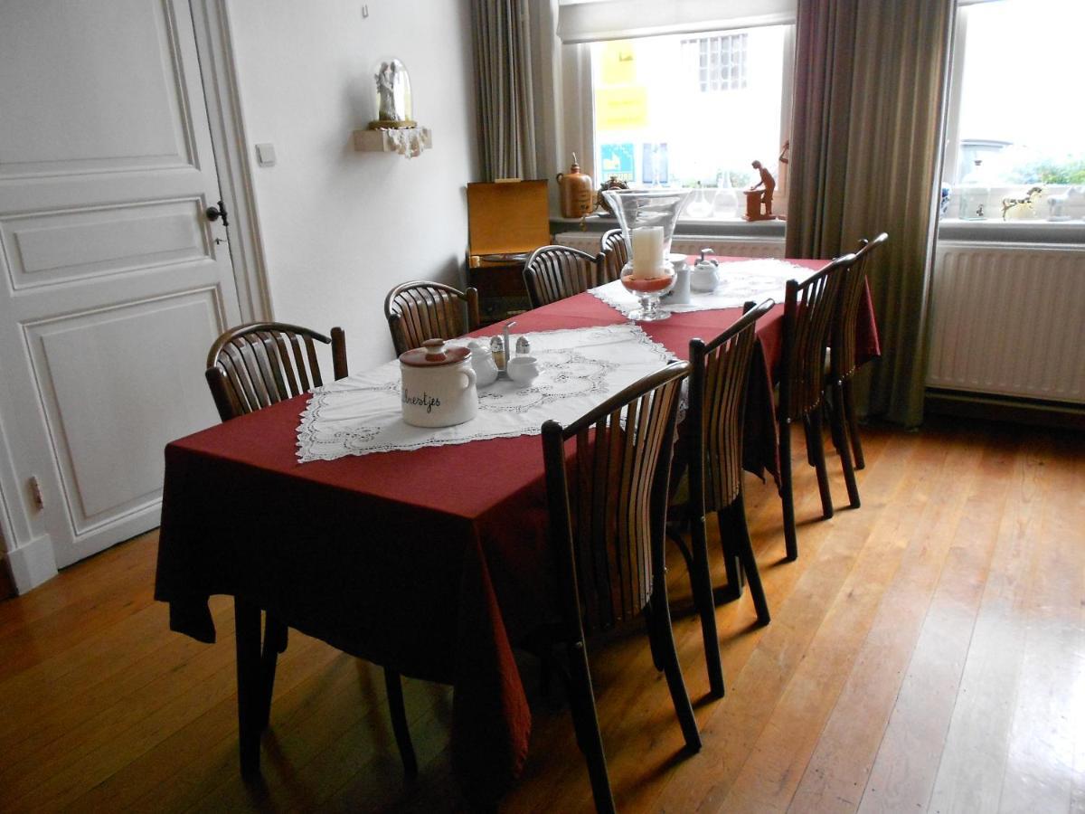 B&B An Officers House Μπριζ Εξωτερικό φωτογραφία